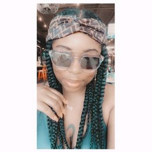 Meet your Posher, Jonelle